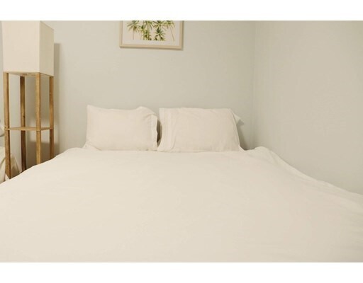 Building Photo - 12 Regent St