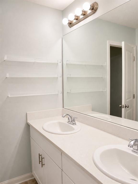 Building Photo - 5225 Tuscany Ln