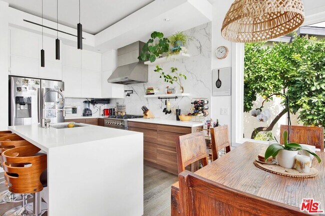 Building Photo - 4839 Seldner Ave