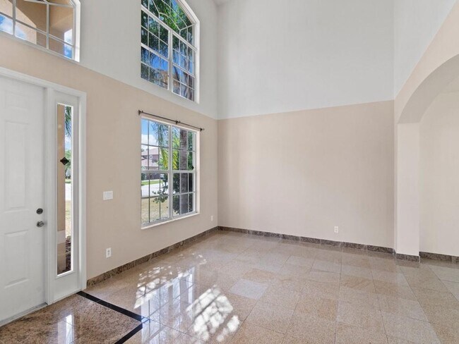 Building Photo - 4Bed/3Bath~2800 Sq Ft!~Pond View~Two Car Garage~Large Yard!