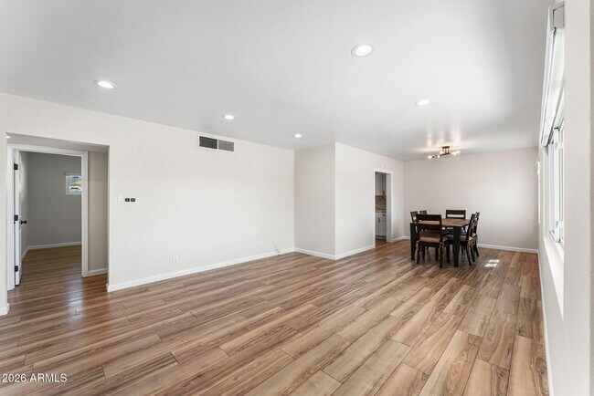 Building Photo - 8302 E Windsor Ave