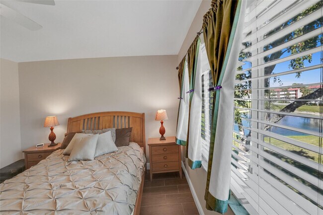 Building Photo - 8980 S Hollybrook Blvd