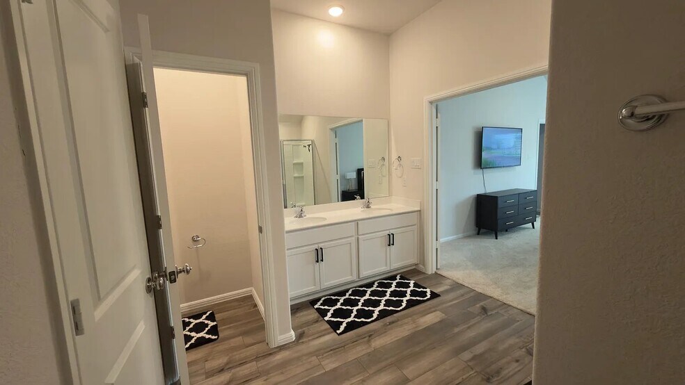 Building Photo - 1312 Hunters Rdg Dr