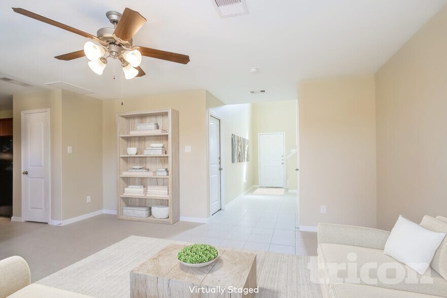 Building Photo - 944 American Monarch Dr