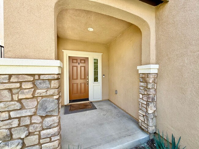 Building Photo - 24242 Hazelnut Ave
