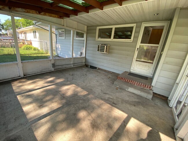Building Photo - Charming 3-Bed, 2-Bath Home in North Fargo