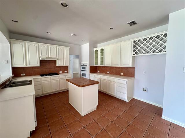 Building Photo - 4308 Avebury Dr