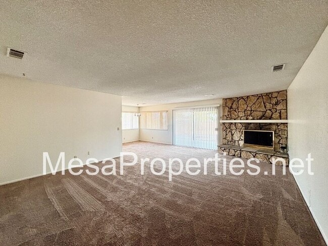 Building Photo - 13185 Rolling Ridge Dr