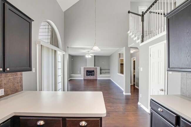 Building Photo - 910 Champions Point Dr