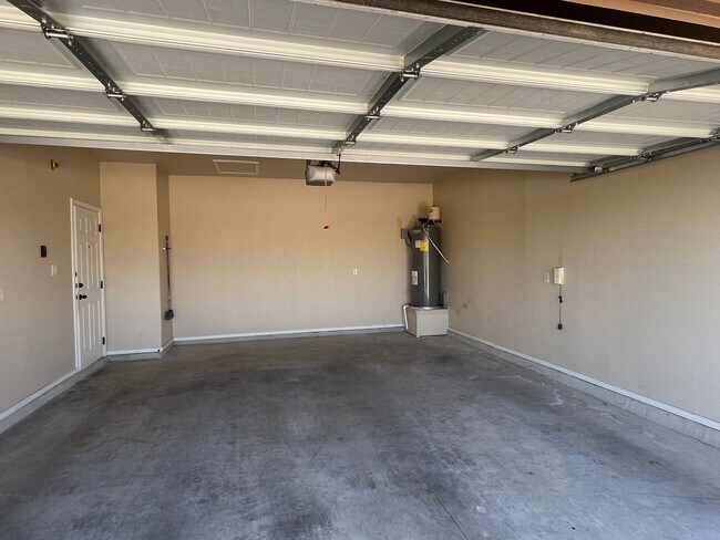 Building Photo - 3 Bed-2 Bath in New Braunfels