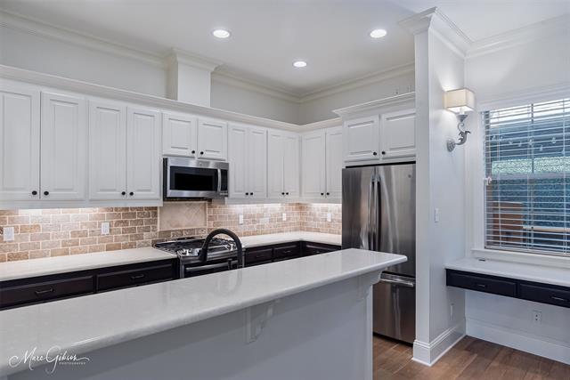 Building Photo - 1930 Chestnut Pk Ln