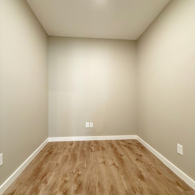 Building Photo - 2222 16th St