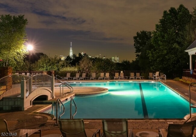 Building Photo - 1 Independence Way