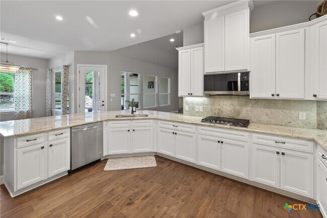 Building Photo - 219 Winding View