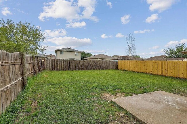 Building Photo - 16816 Jaron Dr