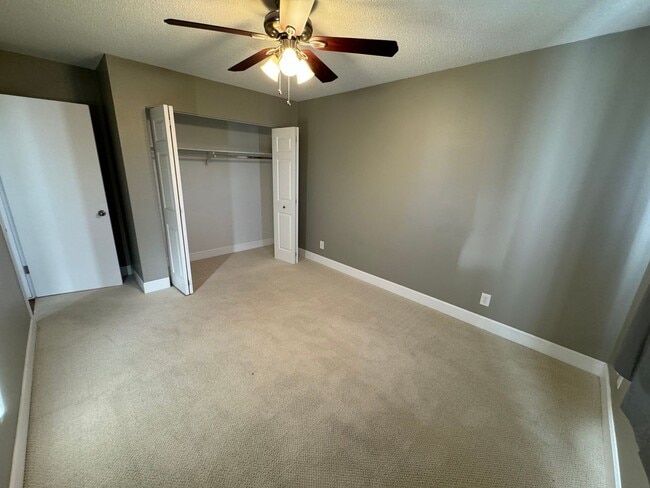 Building Photo - Beautiful Updated Home