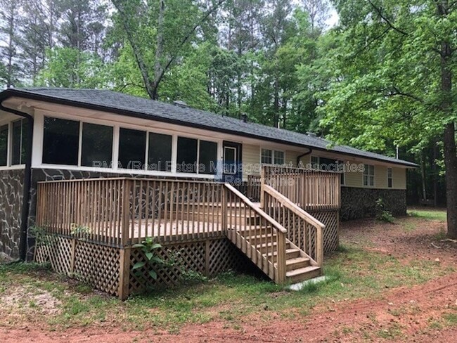 Building Photo - 17025 Wildwood Rd