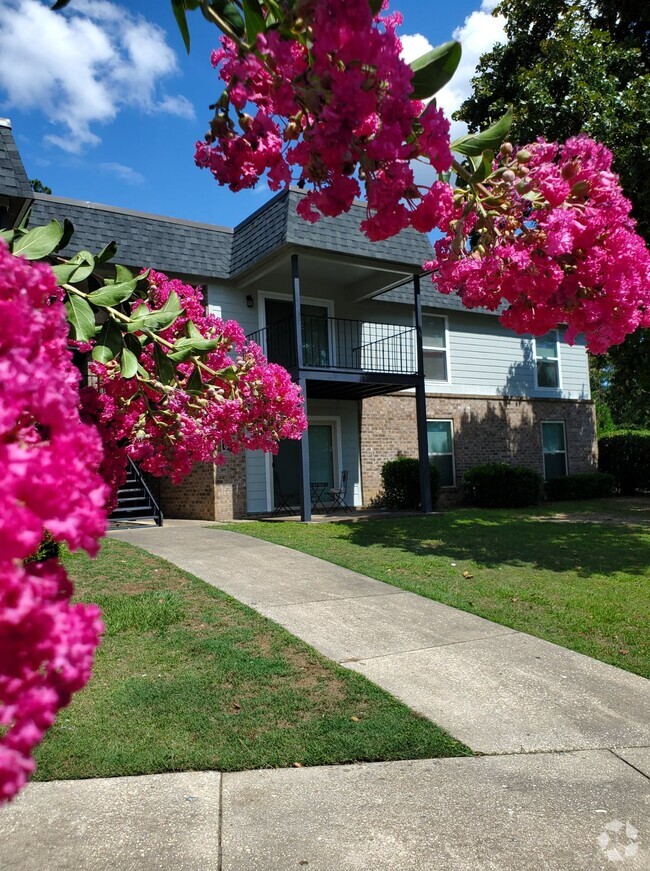 Peaceful Living - Grove at Westgate- NEWLY RENOVATED