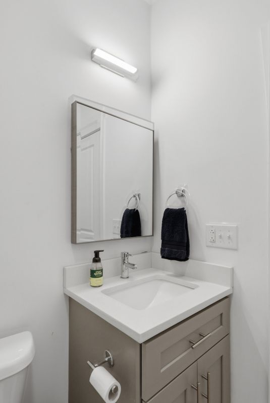 Building Photo - 1113 Lemon St