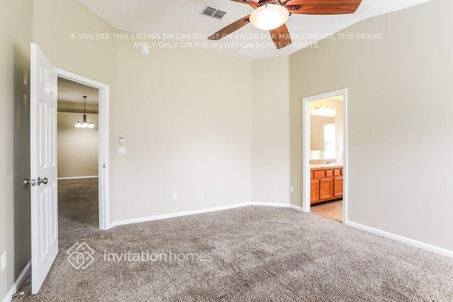 Building Photo - 3525 Live Oak Hollow Dr