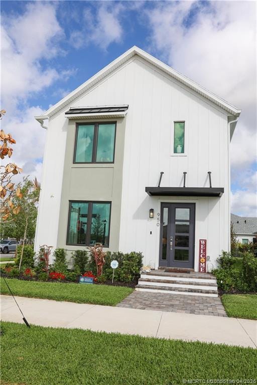 Building Photo - 950 SW Pr Ave