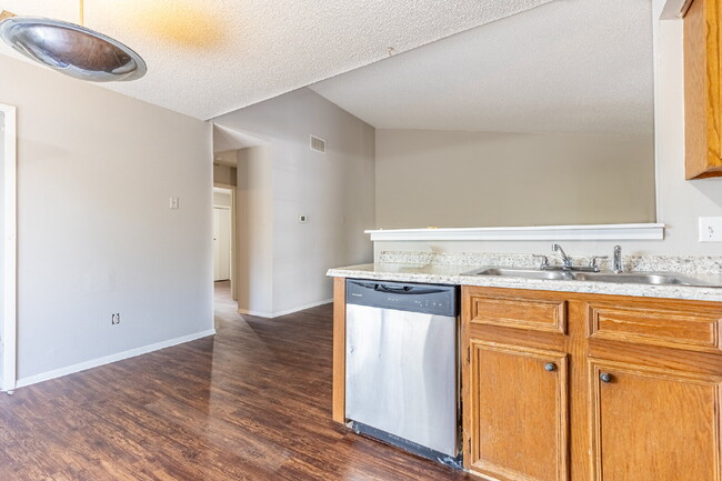 Building Photo - 6201 Berkett Cove