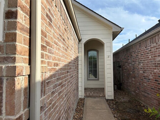 Building Photo - 13218 Southpoint Ln