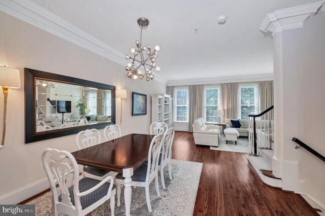 Building Photo - 705 Lyles Ln