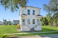 Building Photo - 3406 Jackson Ave