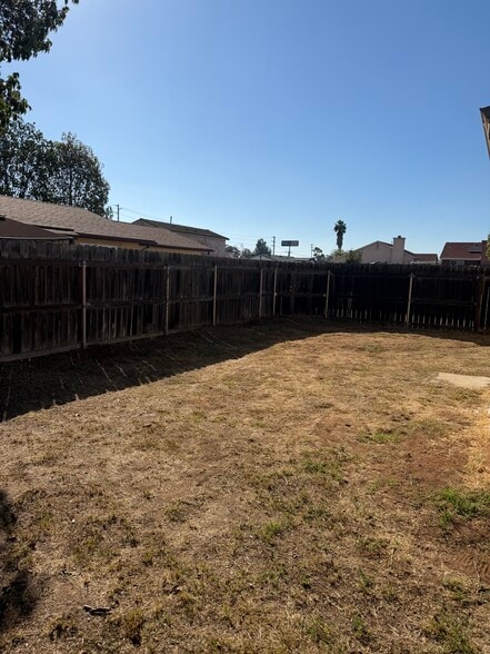 Building Photo - 1345 Marline Ave