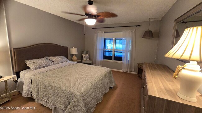 Building Photo - 2578 Demaret Dr