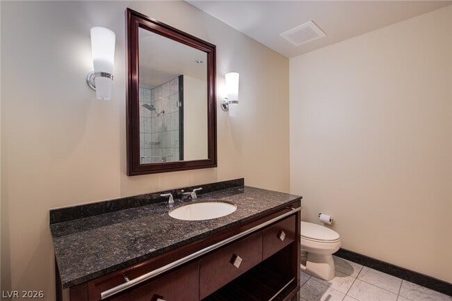 Building Photo - 2700 S Las Vegas Blvd