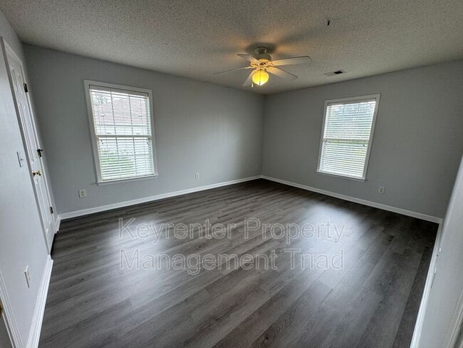 Building Photo - 6109 Hedgecock Cir