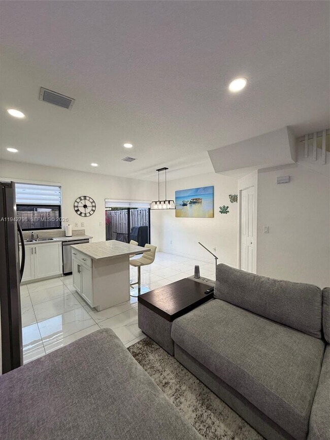 Building Photo - 21432 NE 2nd Path