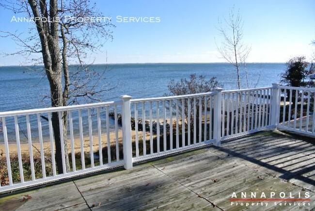 Building Photo - 7025 bay front drive