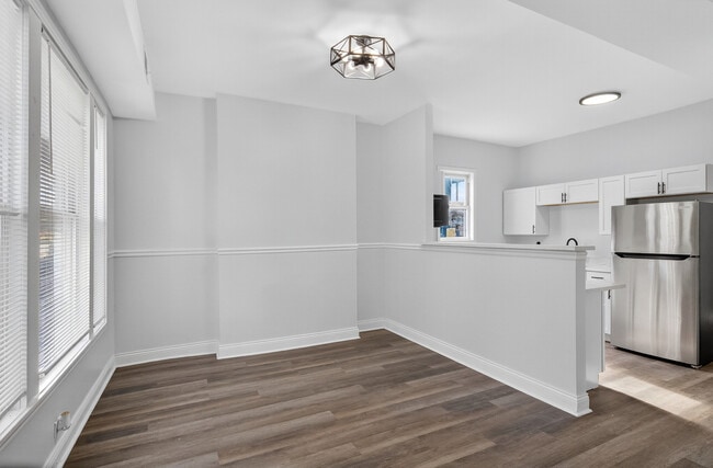 Building Photo - 6660 S Michigan Ave