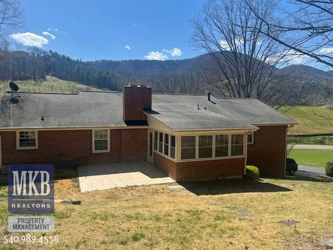 Building Photo - 4bd/3bth SW County Home