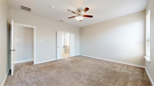 Building Photo - 1000 Meadow Scape Dr