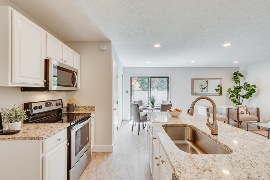 Building Photo - 3805 Longmeadow Way