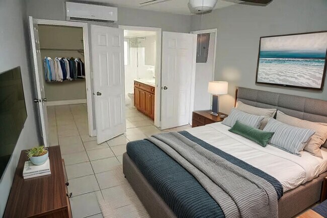 Primary Photo - 5141 NE 18th Ave