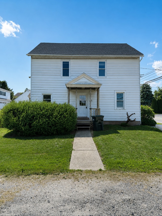 Building Photo - 632 W Orange St