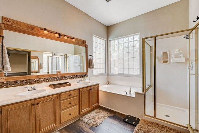 Building Photo - QUALITY FULLY FURNISHED SEVEN HILLS HOME WITH A PRIVATE POOL AND SPA