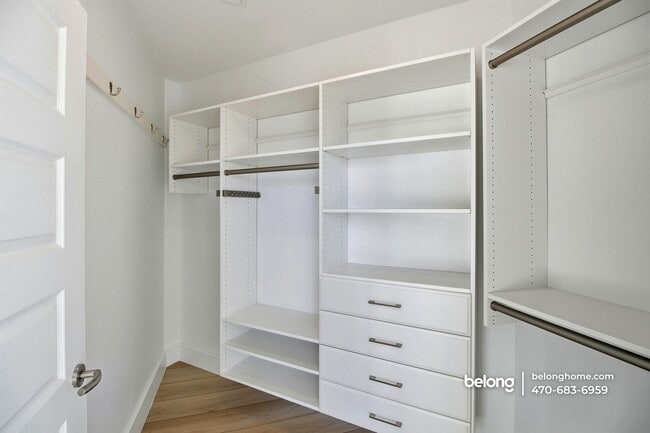 Building Photo - 1080 Peachtree St NE