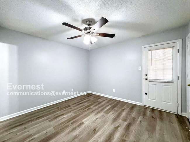 Building Photo - 5883 Garden Walk W