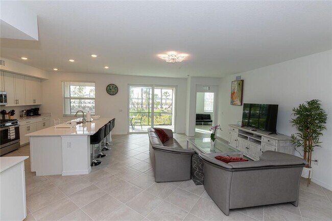 Building Photo - 16572 Kingwood Ln