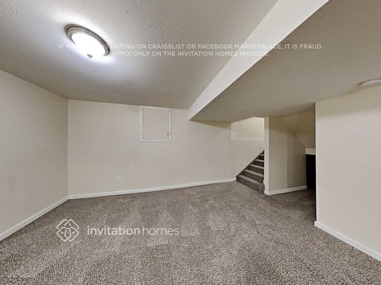 Building Photo - 9659 Marion Way