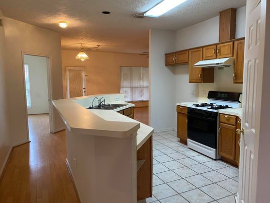 Building Photo - 13403 Agarita Ln