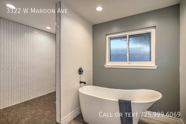 Building Photo - 3322 W Mardon Ave