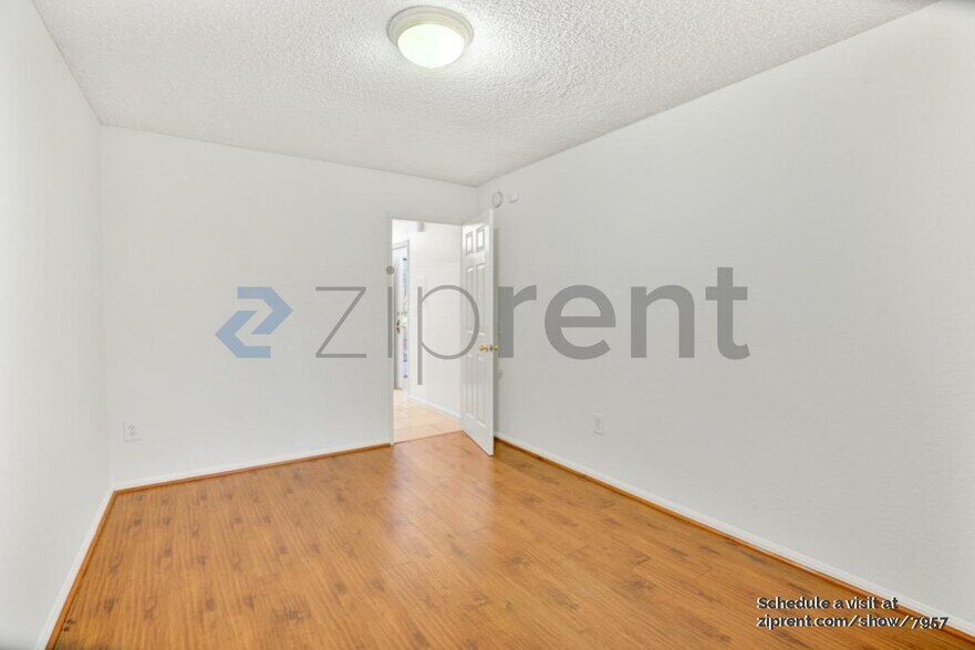 Building Photo - 4506 Saugus Ave