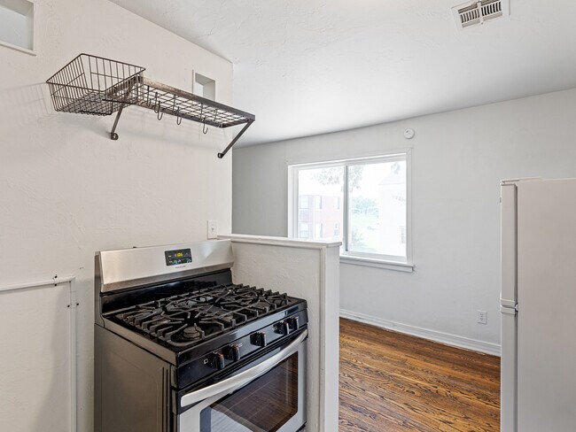 Building Photo - 1819 NW 22nd St